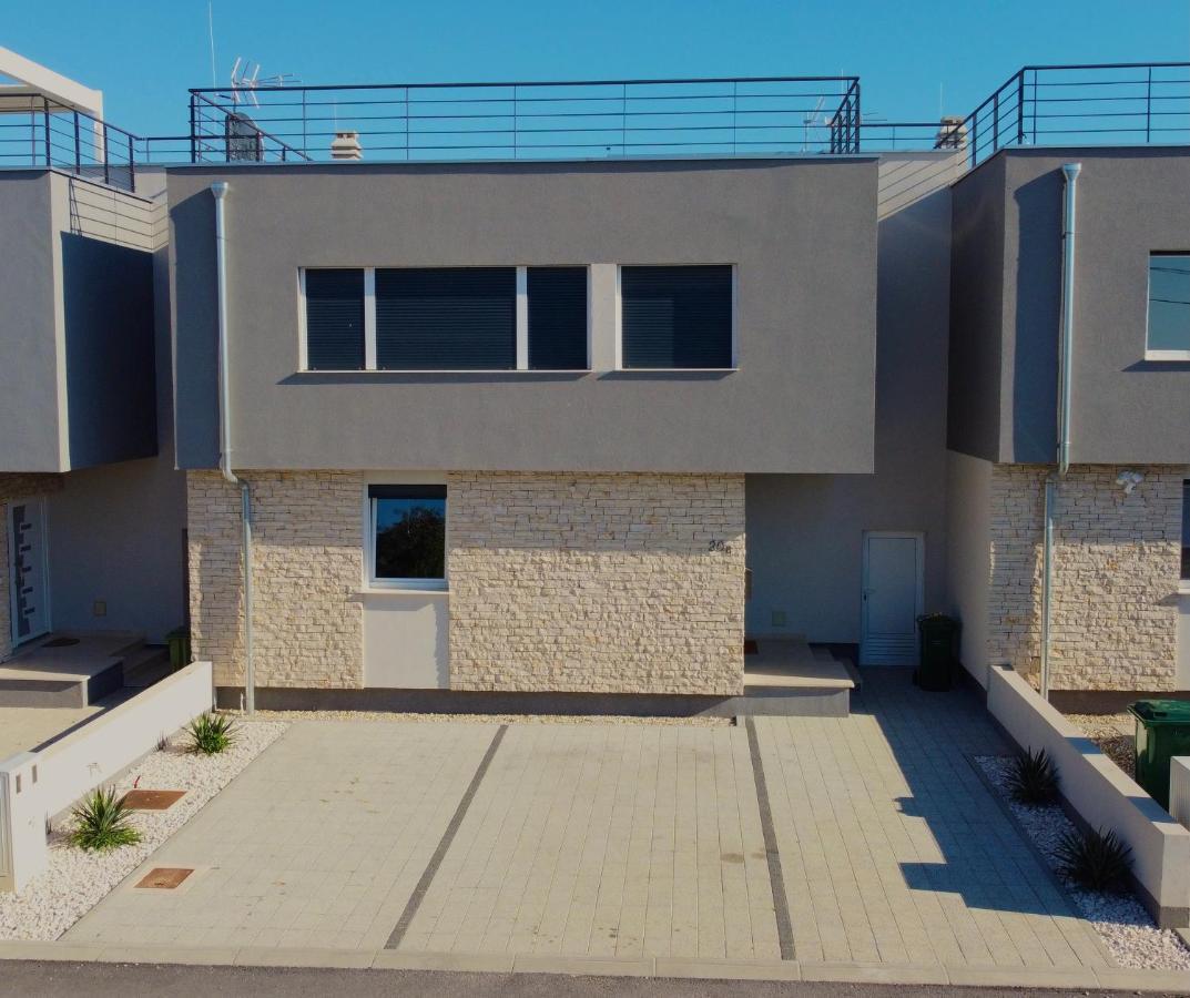 Ferienhaus Luka Задар Екстериор снимка